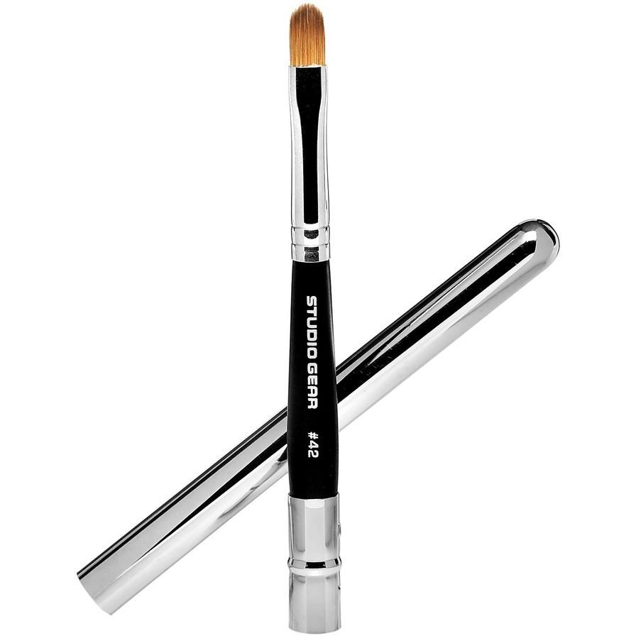 #42 GOLDEN SABLE COVERED LIP BRUSH