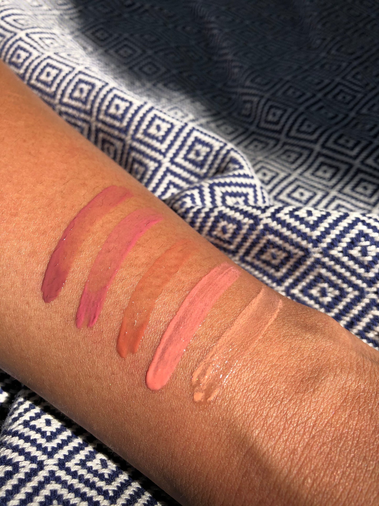 LIP GLOSS - 5 Shades