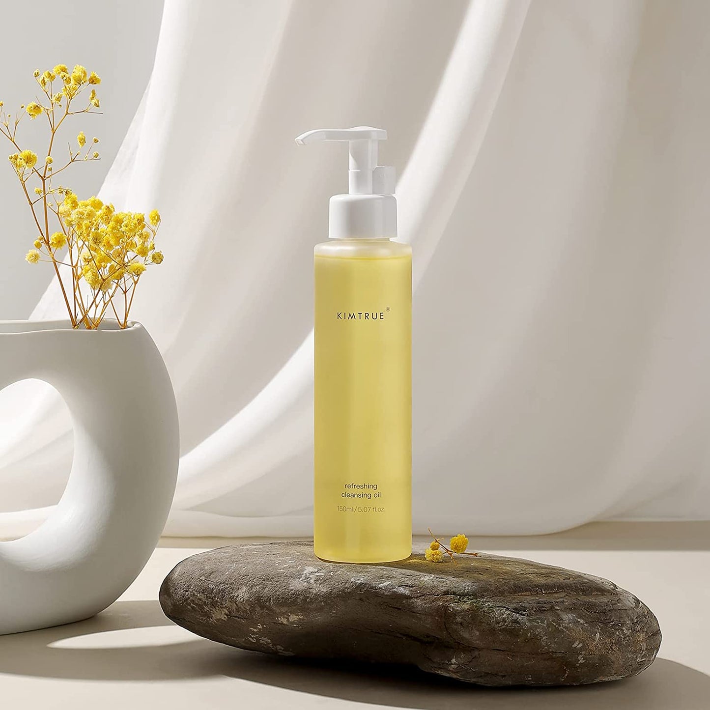 KIMTRUE Refreshing Cleansing Oil with Bilberry Moringa Seed Oil,