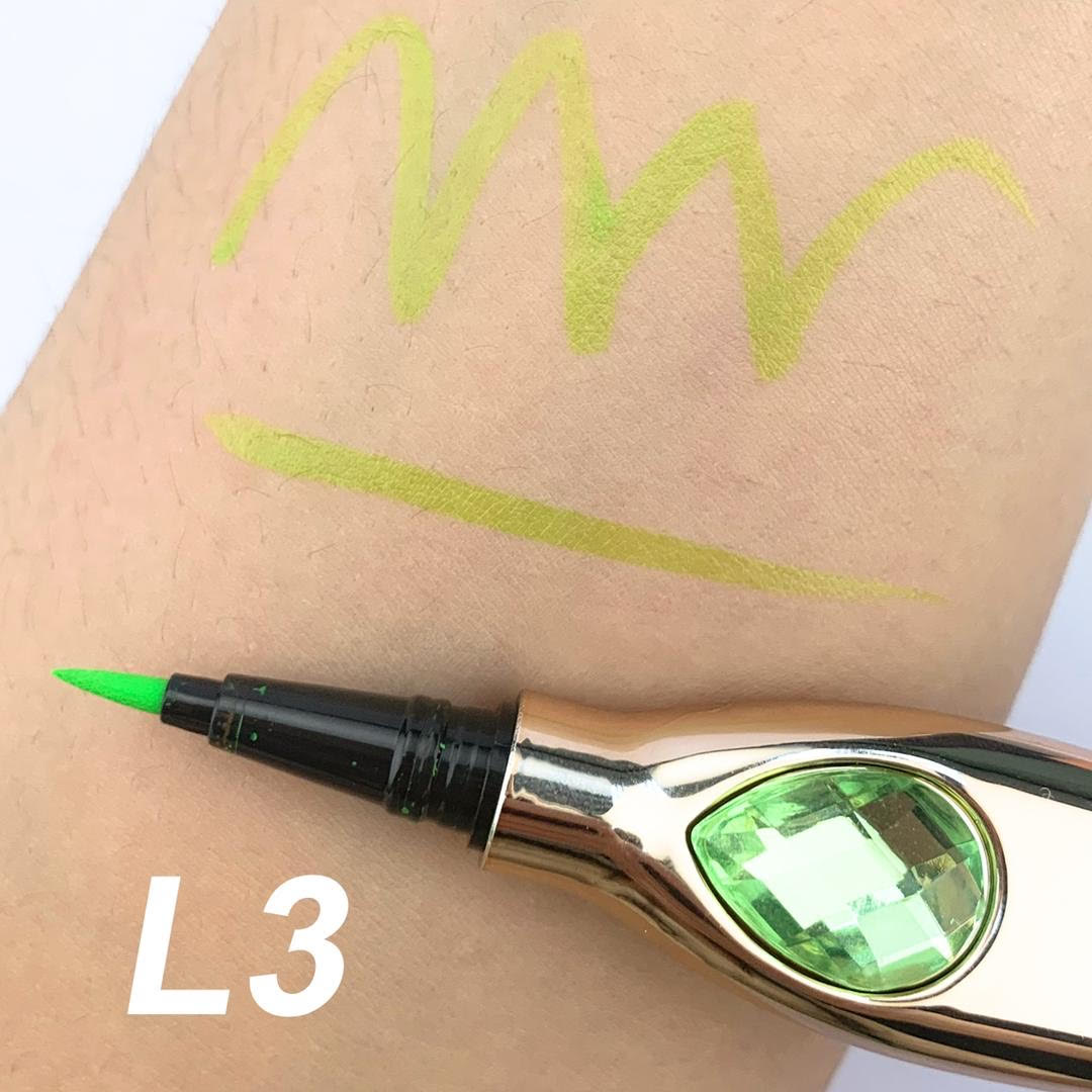 Gem Liquid Eyeliner with a Precision Tip