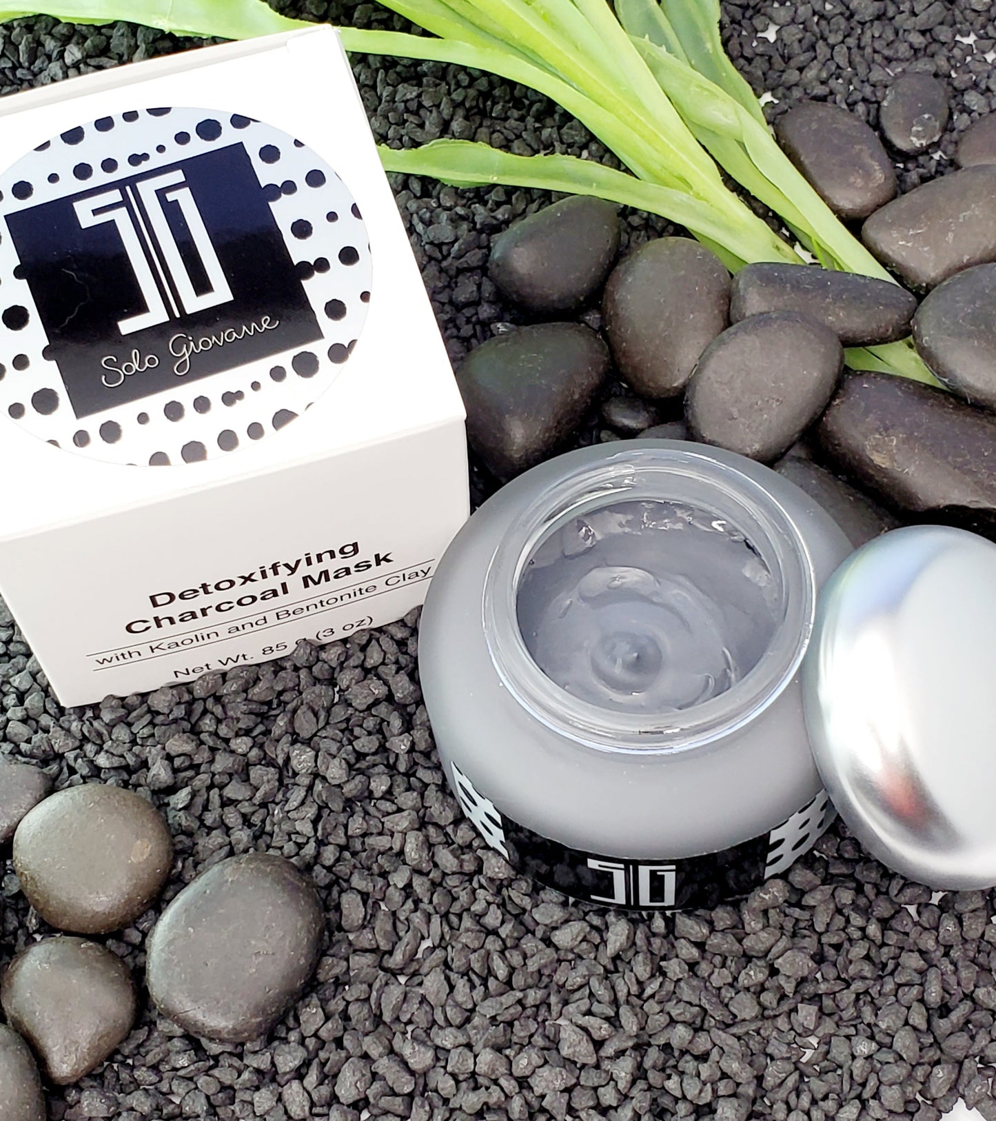 SG Detoxifying Charcoal Mask