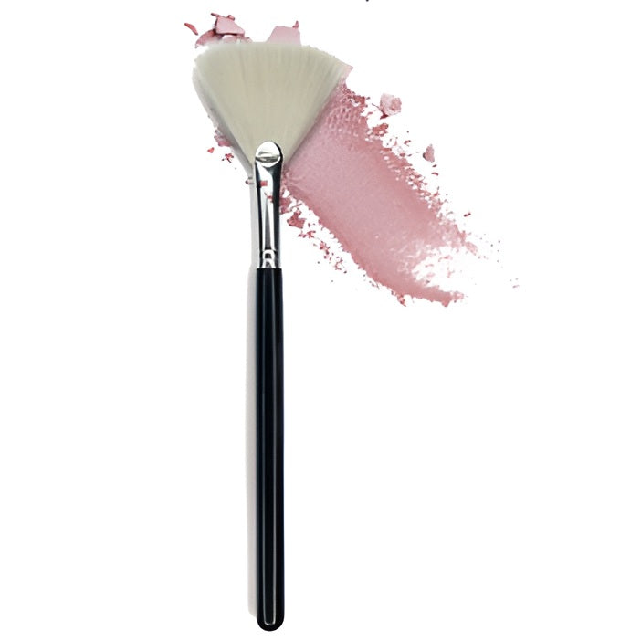 NyZAA Small Fan brush Perfect for Highlighting n Blushing