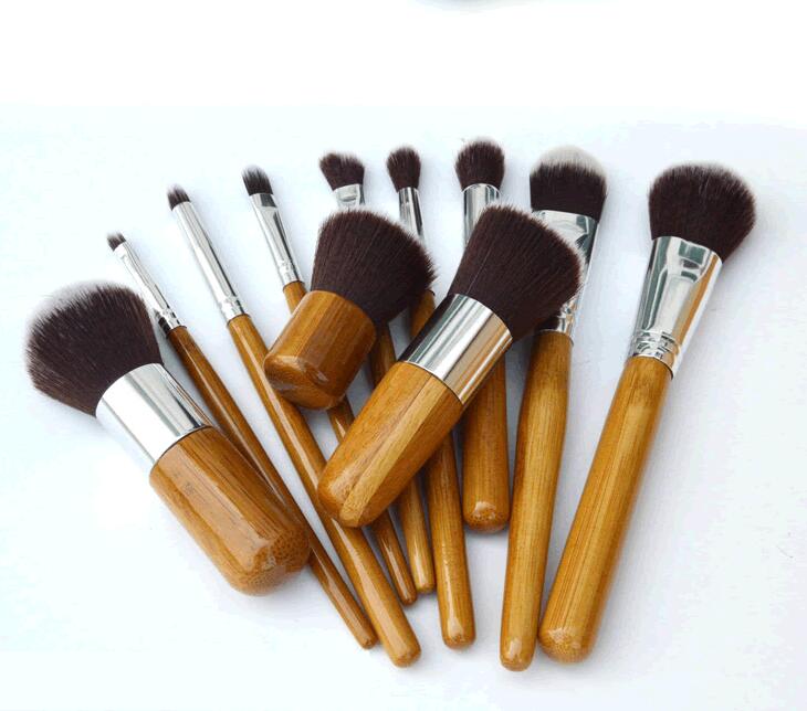 Bamboo Handle Makeup Brushes Set with Bag Professional Cosmetics Brush